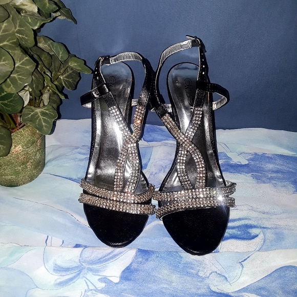 NWOT Wild Rose Stilettos - Picture 2 of 8